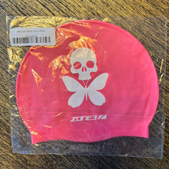 Bundle of 5 Swim Caps! Betty Designs, Zone 3, Sports & TYR - Picture 1 of 8